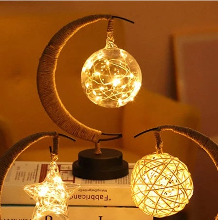Decoratiune luminoasa - luna cu glob