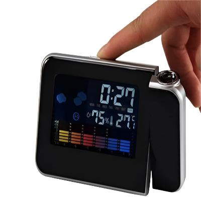 Ceas digital cu ecran color, proiecteaza ora pe tavan, indica temperatura, umiditatea si data